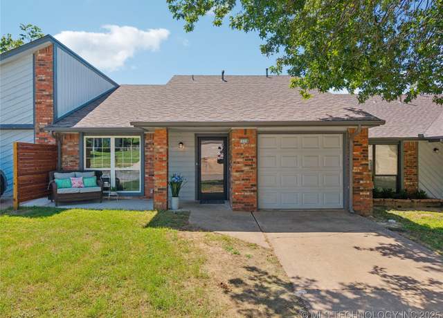 Property at 11116 S Date St, Jenks, OK 74037, 2 beds, 2 baths
