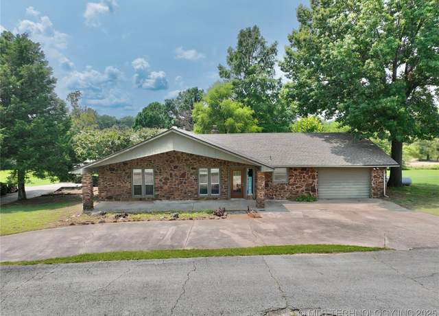 Property at 1791 W Mcgill Cir, Eufaula, OK 74432, 3 beds, 2 baths