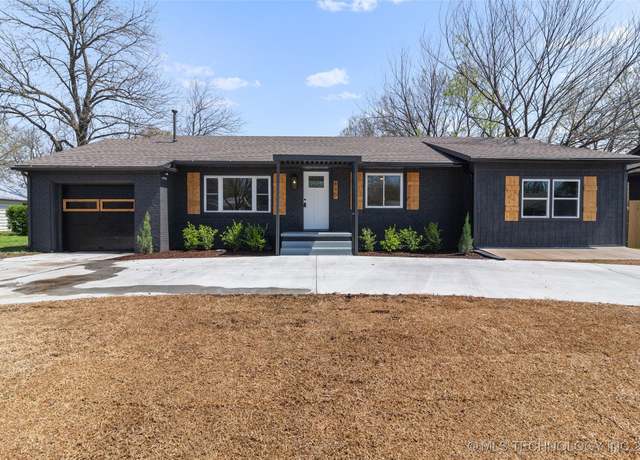 Property at 813 S Hickory St, Sapulpa, OK 74066, 3 beds, 2 baths