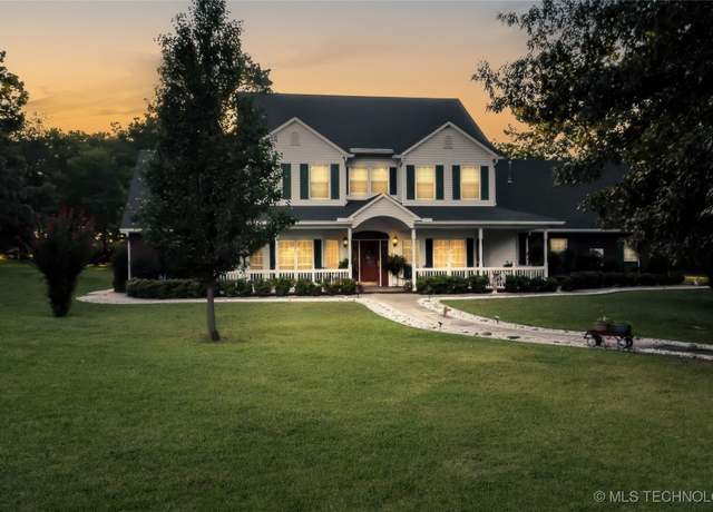 Property at 1608 N Broadway St, Stigler, OK 74462, 4 beds, 4 baths
