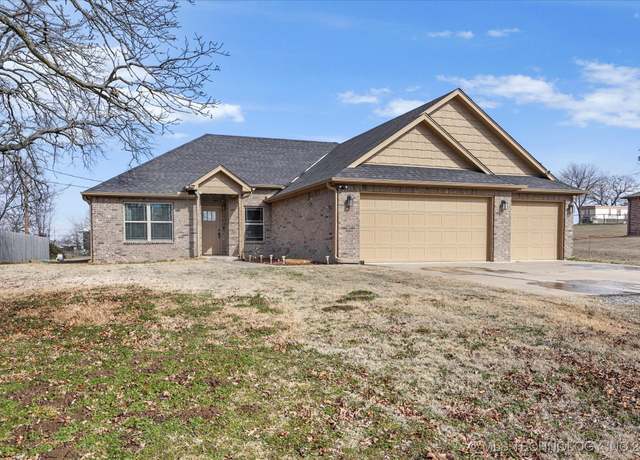 Property at 10724 S 49th WestAvenue, Sapulpa, OK 74066, 4 beds, 2 baths