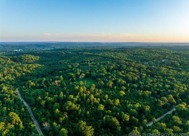 Property at 15 W 691 Rd, Hulbert, OK 74441