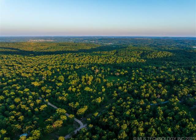 Property at 15 W 691 Rd, Hulbert, OK 74441
