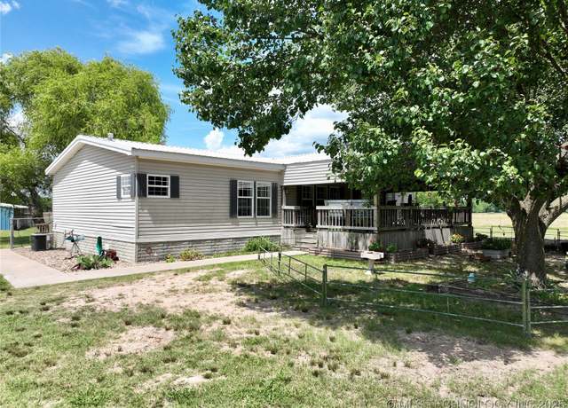 Property at 113587 New Texanna Rd, Checotah, OK 74426, 3 beds, 2 baths