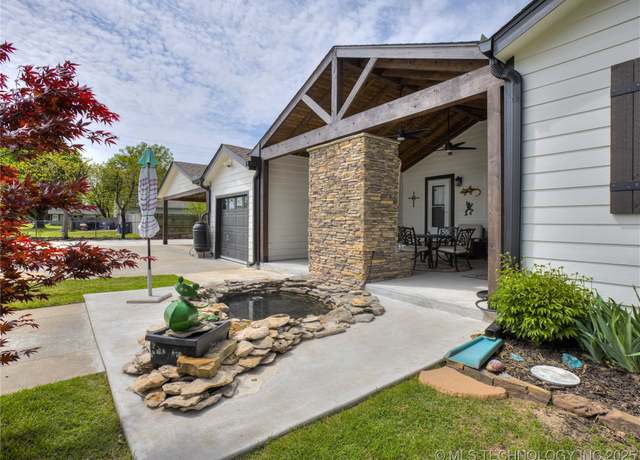 Property at 338 E 45th Pl, Tulsa, OK 74105, 2 beds, 1 bath