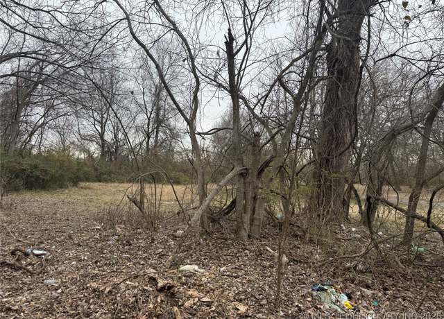 Property at 901 Indianapolis Ave, Muskogee, OK 74401