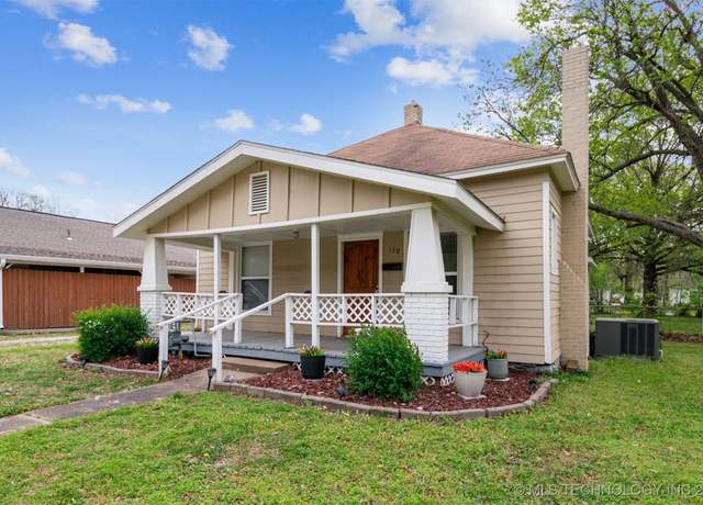 Property at 130 S Brown St, Vinita, OK 74301, 2 beds, 1 bath