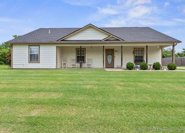 Property at 414 Yorktown St, Wagoner, OK 74467, 3 beds, 2 baths