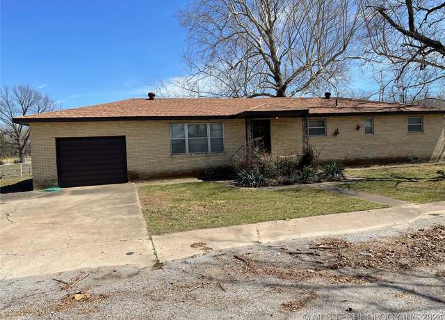 Property at 9305 S 436th West Ave, Drumright, OK 74030, 3 beds, 2 baths