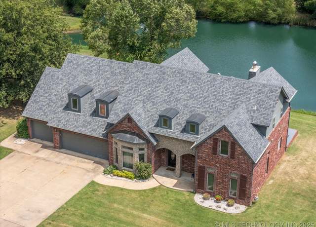 Property at 7511 S 284th EastAvenue, Broken Arrow, OK 74014, 4 beds, 3.5 baths