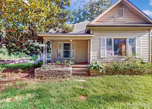 Property at 3504 W Edison St, Tulsa, OK 74127, 4 beds, 3 baths