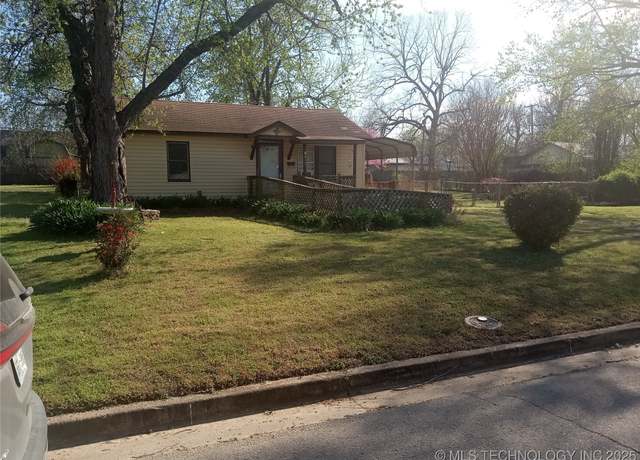 Property at 315 E Greeley St, Broken Arrow, OK 74012, 2 beds, 1 bath