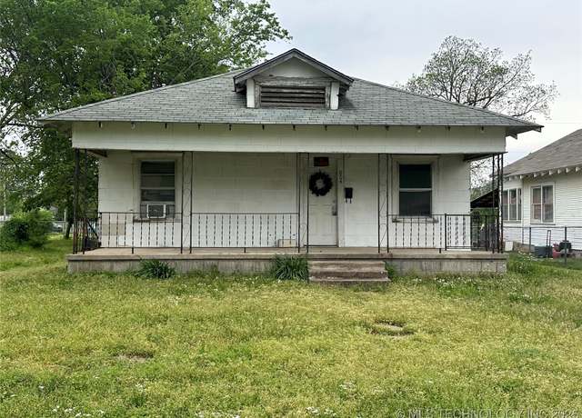 Property at 804 N Griffin Ave, Okmulgee, OK 74447, 2 beds, 1 bath