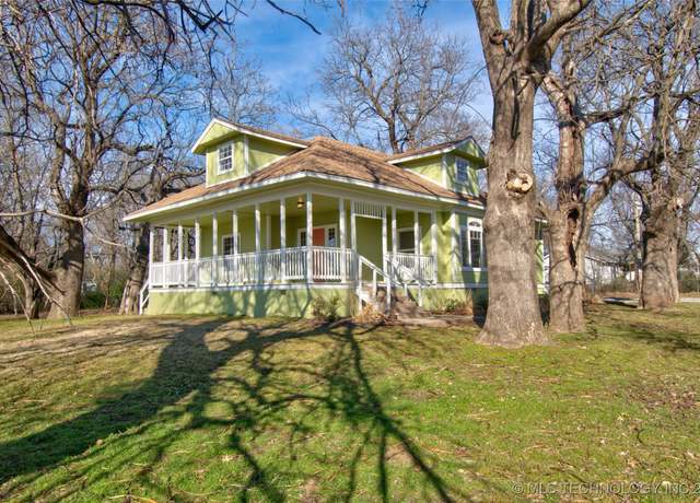 Property at 501 Bacone St, Muskogee, OK 74403, 4 beds, 2 baths