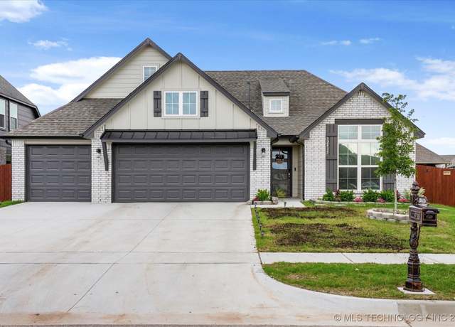 Property at 12415 S Maplewood Ave, Bixby, OK 74008, 4 beds, 3 baths