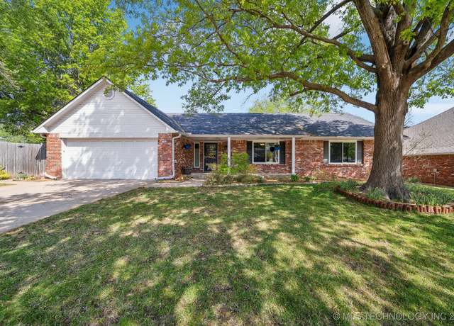 Property at 8405 E 106th St, Tulsa, OK 74133, 4 beds, 2 baths