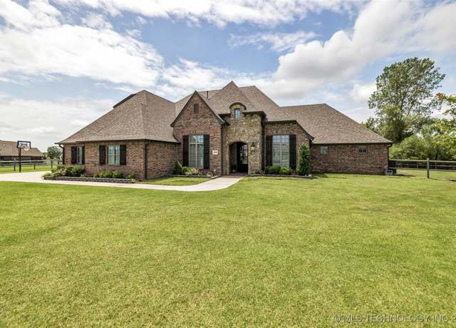Property at 6108 E 95th St, Sperry, OK 74073, 4 beds, 3.5 baths