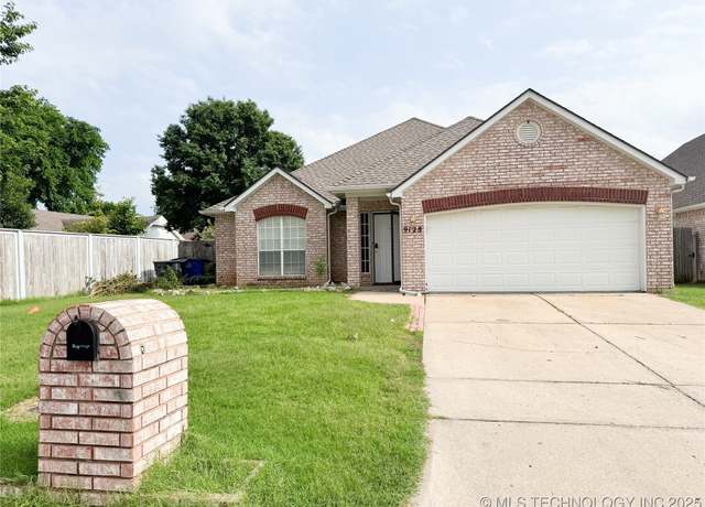 Property at 9128 E 74th St, Tulsa, OK 74133, 4 beds, 2 baths