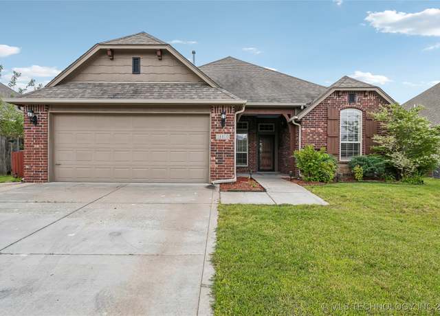 Property at 18810 E 48th St S, Tulsa, OK 74134, 3 beds, 2 baths