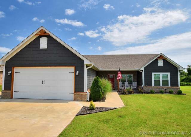 Property at 216 E Willis Rd, Tahlequah, OK 74464, 3 beds, 2 baths