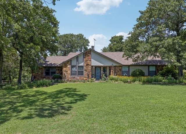 Property at 15823 E 183rd St S, Bixby, OK 74008, 3 beds, 2.5 baths