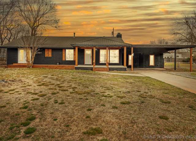 Property at 31915 E 723 Dr, Wagoner, OK 74467, 4 beds, 3 baths