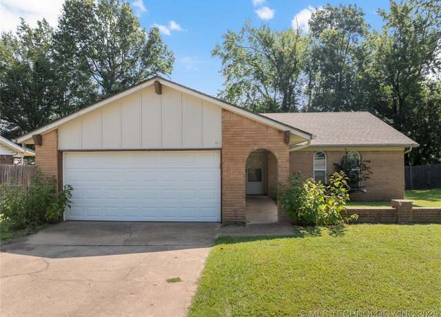Property at 4305 S Birch Pl, Broken Arrow, OK 74011, 3 beds, 2 baths