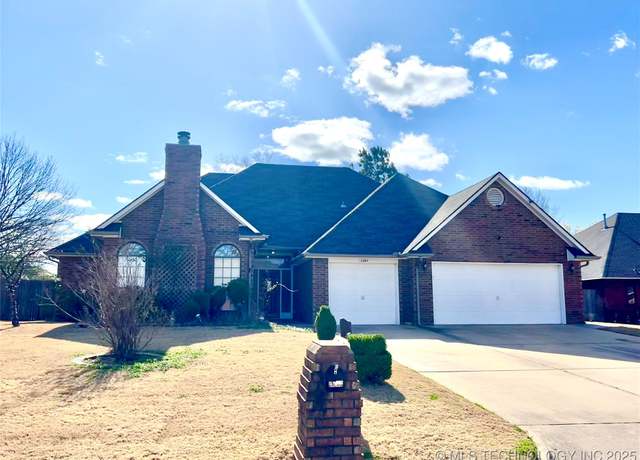 Property at 3301 Jeannie Ln, Muskogee, OK 74403, 4 beds, 2.5 baths
