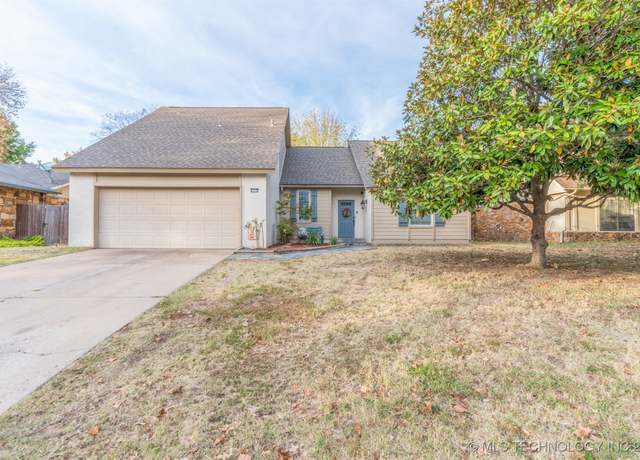 Property at 2312 W Boston St, Broken Arrow, OK 74012, 3 beds, 2 baths