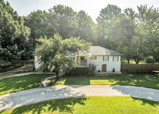 Property at 9909 S 74th EastAvenue, Tulsa, OK 74133, 4 beds, 2.5 baths