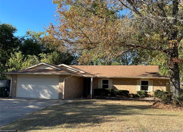 Property at 1615 Blue Jay Ln, Muskogee, OK 74403, 3 beds, 2 baths