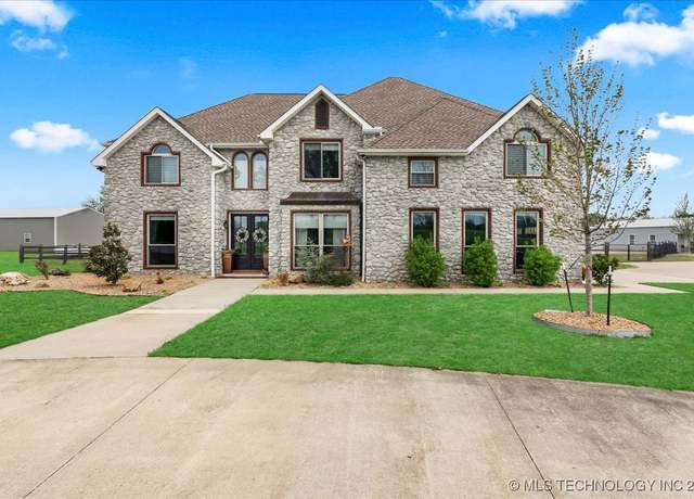 Property at 5868 W 493, Pryor, OK 74361, 4 beds, 3 baths