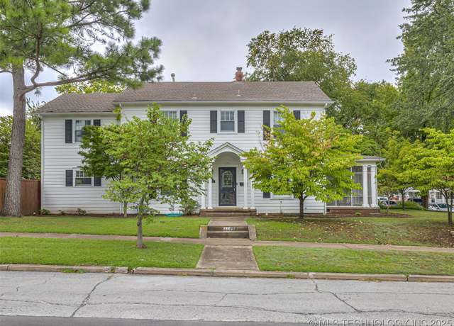 Property at 2102 E 17th St, Tulsa, OK 74104, 4 beds, 2.5 baths