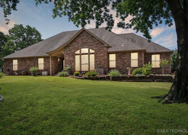 Property at 12920 E 183rd St S, Bixby, OK 74008, 3 beds, 3.5 baths