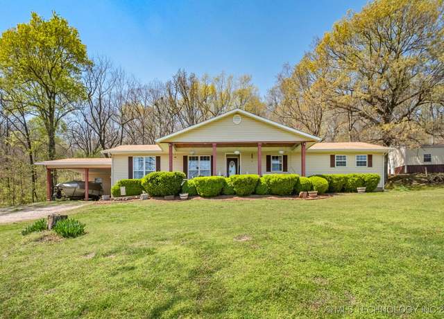 Property at 465561 Hwy 100, Stilwell, OK 74960, 4 beds, 3 baths