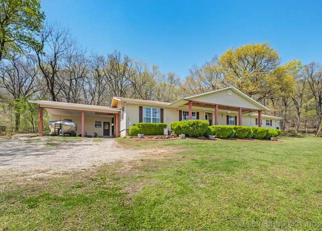 Property at 465561 Hwy 100, Stilwell, OK 74960, 4 beds, 3 baths