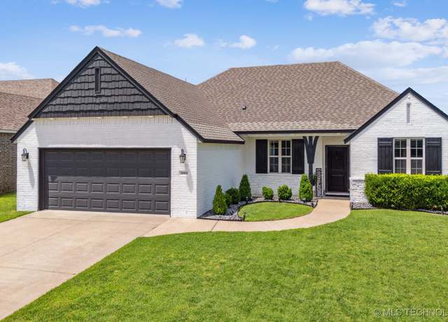 Property at 18407 E 47th St, Tulsa, OK 74134, 3 beds, 2 baths