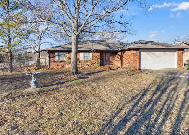 Property at 816 Harbin, Ardmore, OK 73401, 3 beds, 2 baths