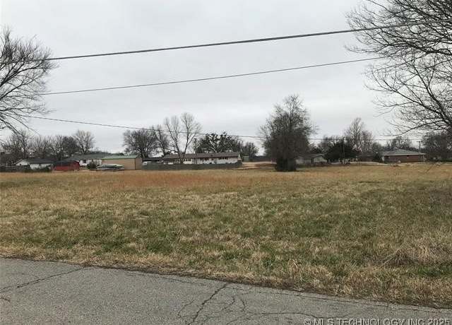 Property at 1415 W Canadian Ave, Vinita, OK 74301