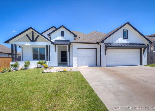 Property at 25363 E 87th St S, Broken Arrow, OK 74014, 3 beds, 2.5 baths