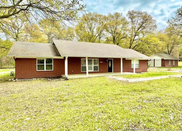 Property at 1401 Country Ridge Dr, Stigler, OK 74462, 3 beds, 2 baths