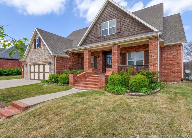 Property at 5710 Nottingham Pl, Bartlesville, OK 74006, 4 beds, 3.5 baths