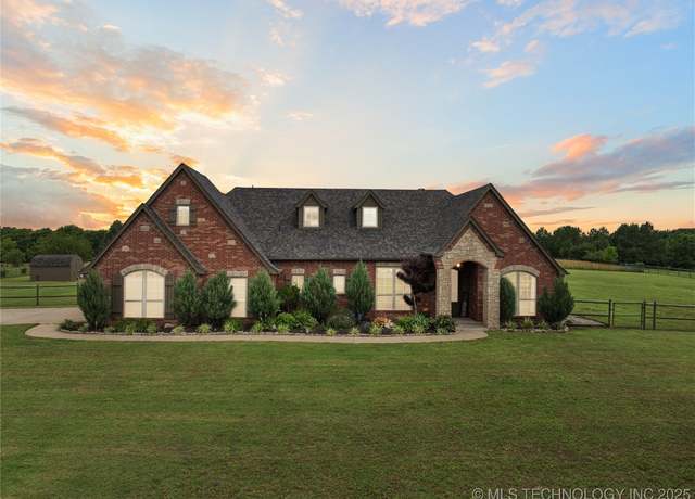 Property at 18820 S Kiowa Rd, Claremore, OK 74017, 3 beds, 2.5 baths