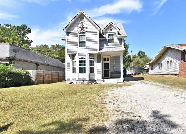 Property at 208 N Vine Ave, Cleveland, OK 74020, 3 beds, 2 baths