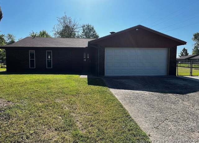 Property at 2308 Sarah Ln, Muskogee, OK 74403, 3 beds, 2 baths