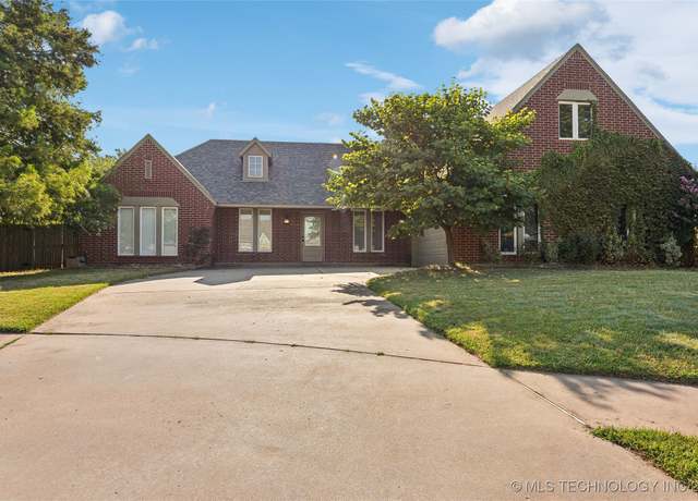 Property at 11519 S Nandina Ave, Jenks, OK 74037, 4 beds, 3 baths