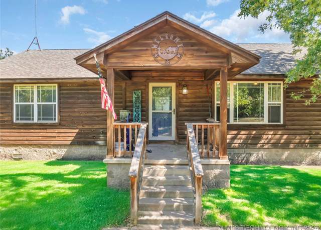 Property at 922 Oak Ridge St, Ardmore, OK 73401, 3 beds, 2 baths