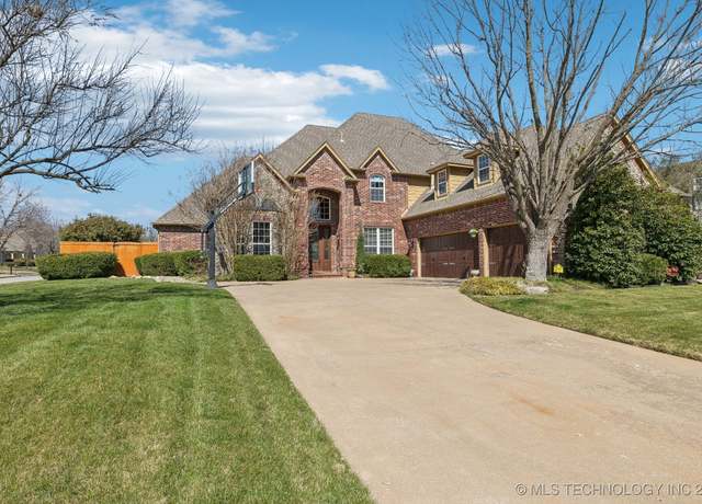 Property at 8603 E 104th St S, Tulsa, OK 74133, 4 beds, 3.5 baths
