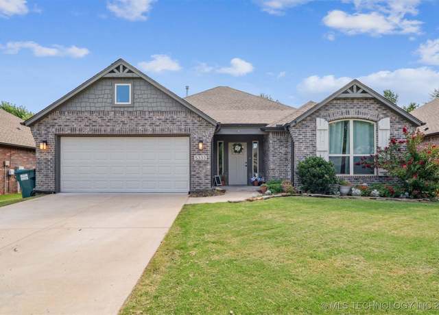 Property at 5333 Skylane Dr, Sand Springs, OK 74063, 3 beds, 2 baths