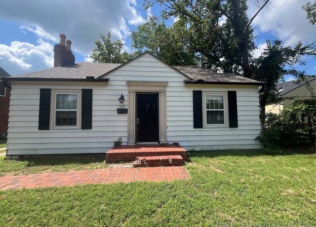 Property at 1701 S Dewey, Bartlesville, OK 74003, 3 beds, 2 baths